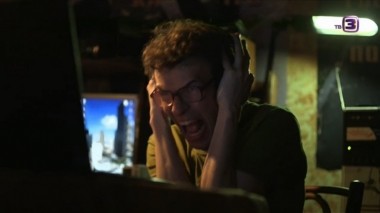 Чтец | 15 серия | Белый шум