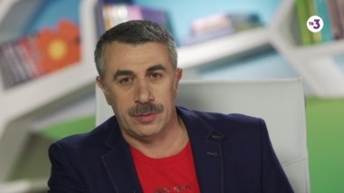 Спросите доктора Комаровского | Что делать, если ребенок выпрашивает сладости?